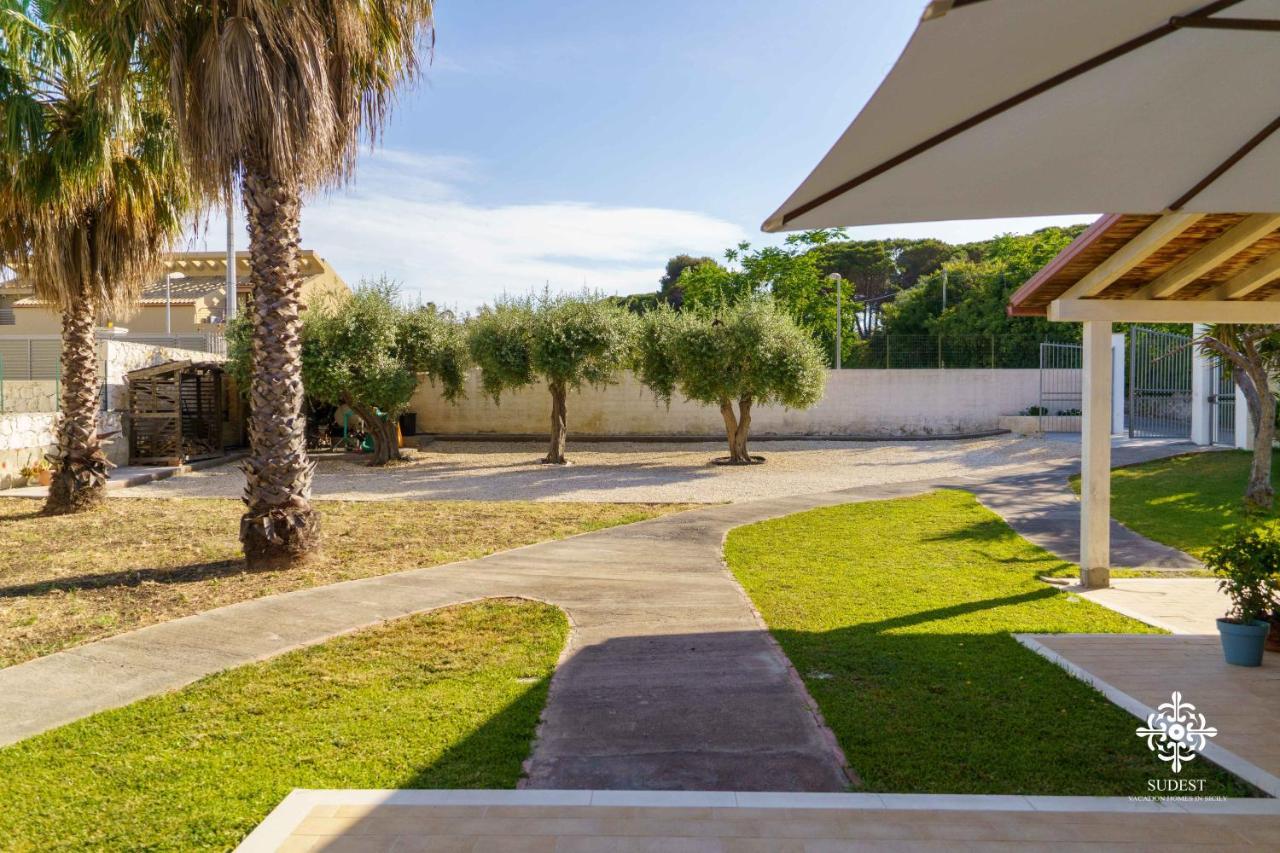 Villa Vittoria - Waterfront House Augusta Exterior photo