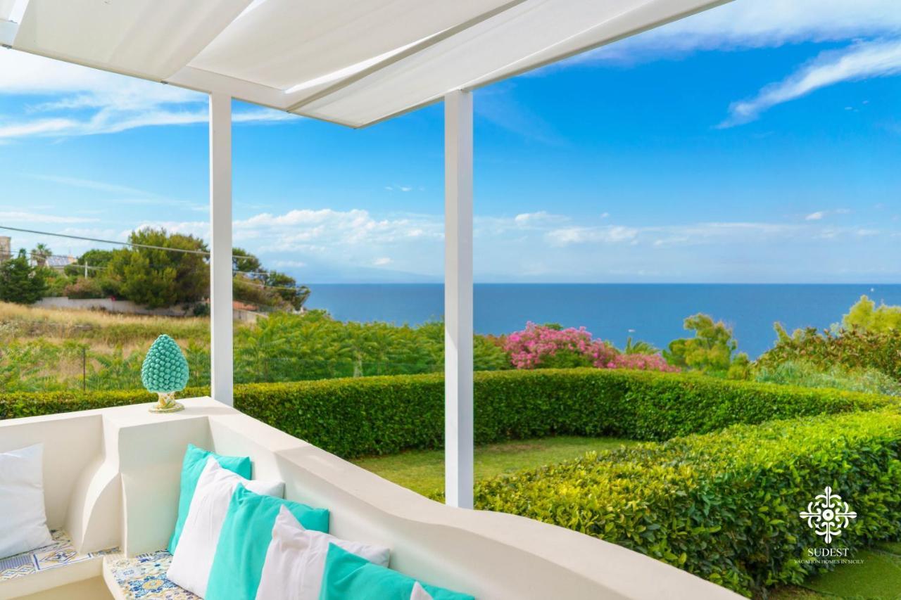 Villa Vittoria - Waterfront House Augusta Exterior photo