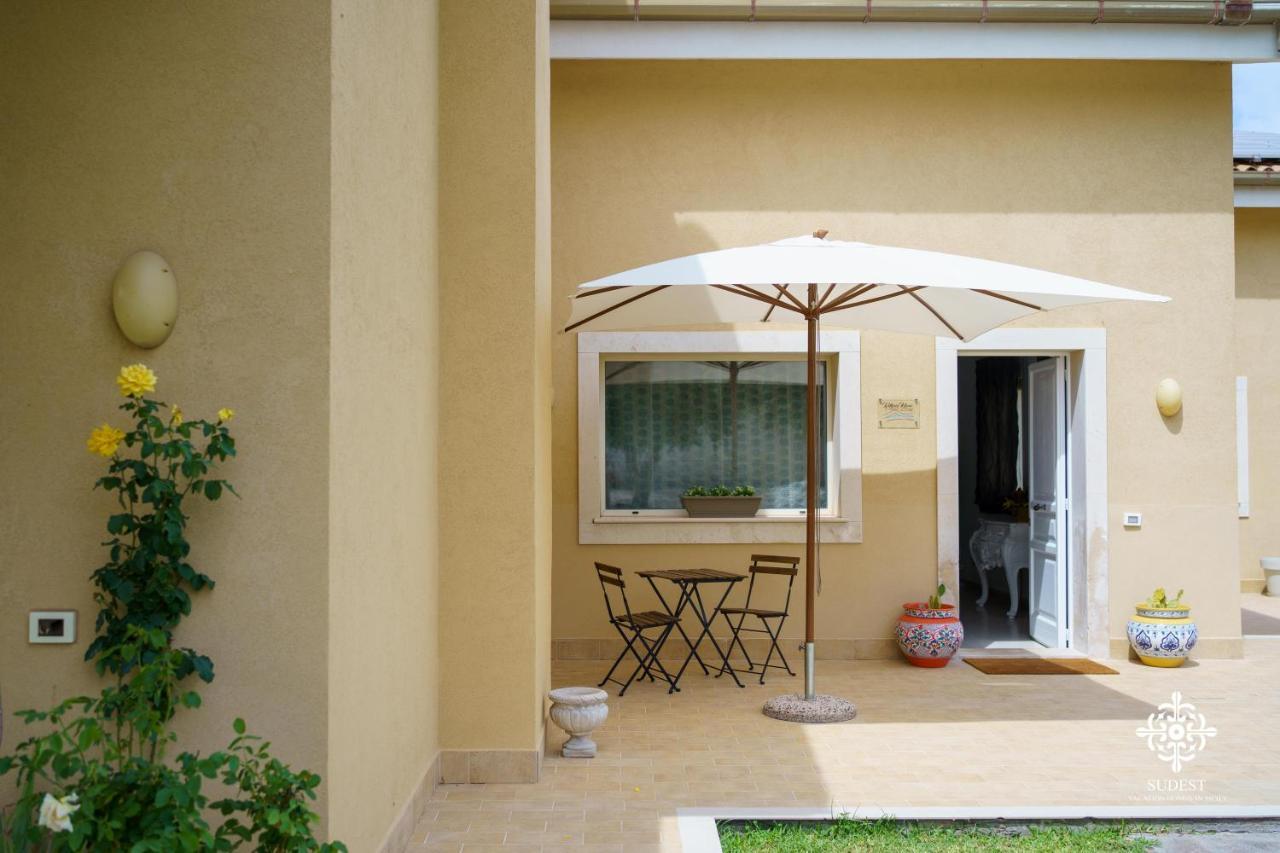 Villa Vittoria - Waterfront House Augusta Exterior photo